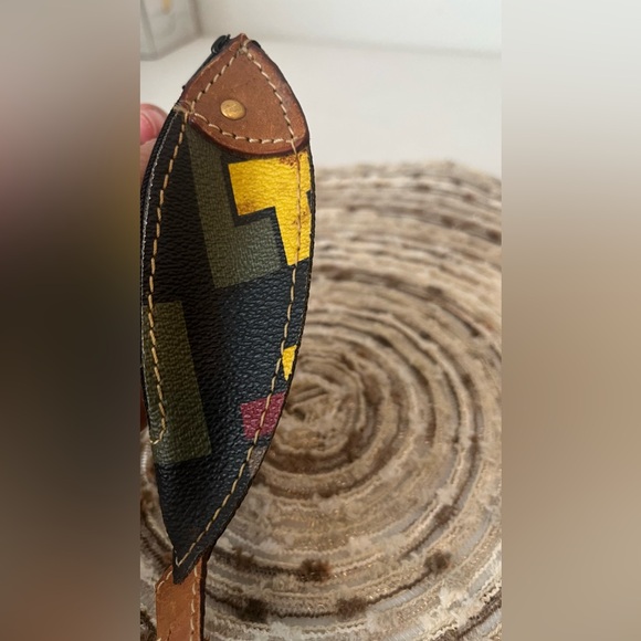 Double Fish Coin Purse - Picture 4 of 4